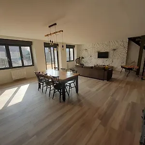 Maison Chaleureuse, Spacieuse Et Familiale Ferienhaus