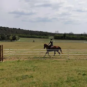https://gte-en-pleine-nature-5-6-personnes.hotels-rhonealpes.com